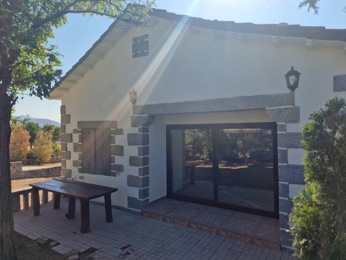 El Nido Del Aguila Hotel Las Gacelas, Becerril Becerril de la Sierra Esterno foto